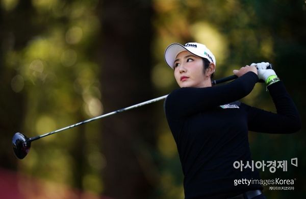 배선우가 리코컵 최종일 2번홀에서 티 샷을 하고 있다. 미야자키(일본)=Getty images/멀티비츠