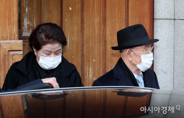 법원, 사자명예훼손 전두환에 징역 8개월·집유 2년(상보)