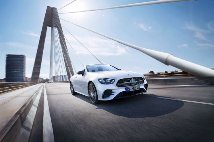 더 뉴 E 450 4MATIC 카브리올레