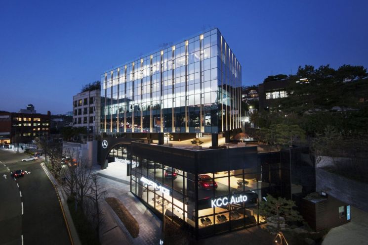 Mercedes-Benz Expands and Relocates Hannam Showroom and Service Center