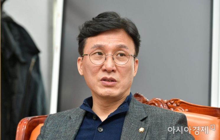 김민석, 전당대회 출마 시사…"소임의 깃발 준비"