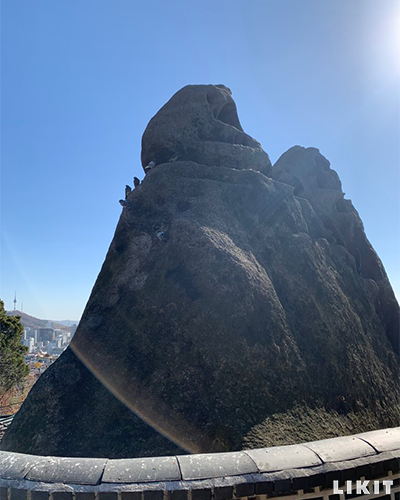 인왕산 선바위