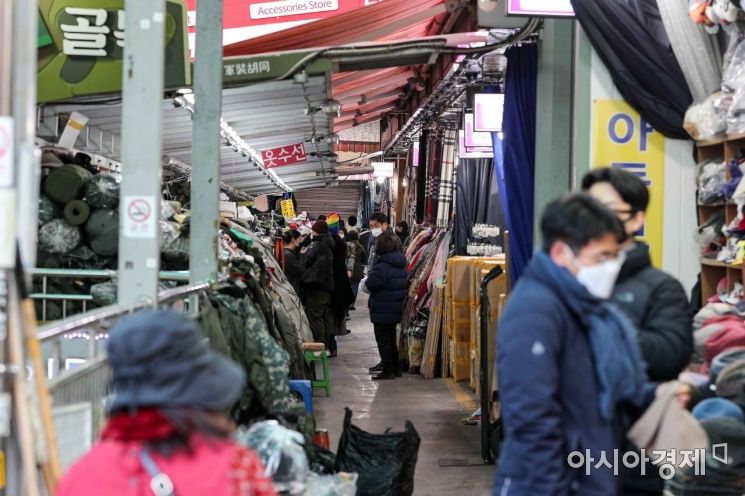 [포토]방역조치 강화된 수도권