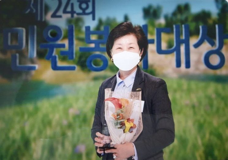 순천시 박금옥 의약관리팀장, 민원봉사대상 시상금 300만원 쾌척