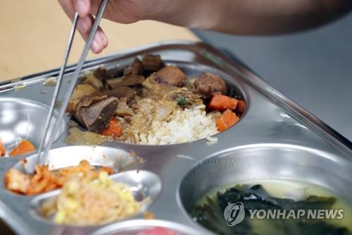 유치원 교사, 급식에 '모기기피제·계면활성제' 성분 넣은 것으로 드러나