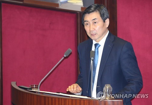 지난 2016년 2월 테러방지법 반대 무제한 토론에 나선 이종걸 당시 더불어민주당 의원 / 사진=연합뉴스
