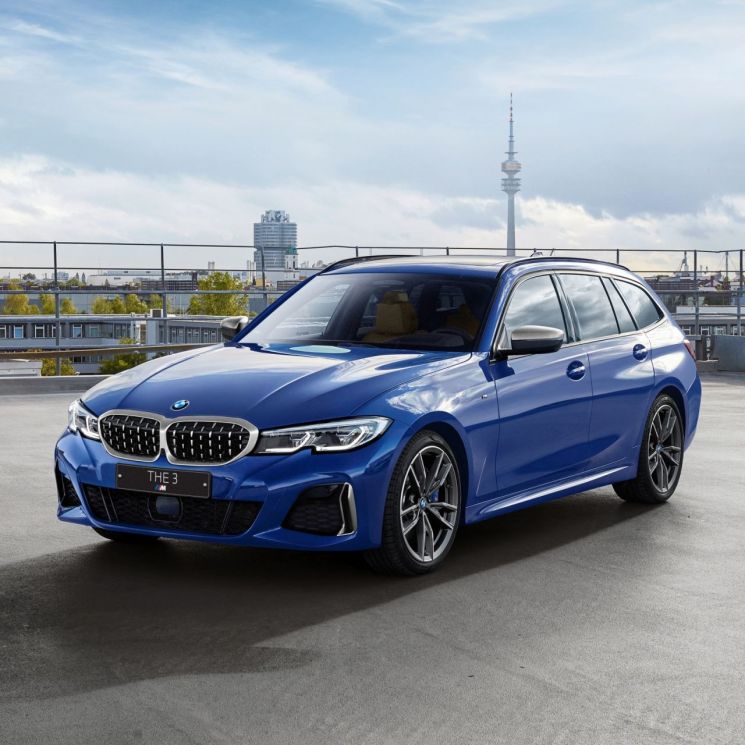 M340i xDrive 투어링 BMW 코리아 25주년 M 퍼포먼스 에디션(사진=BMW코리아)