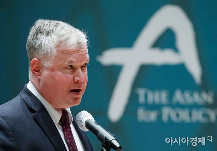 [포토] 스티븐 비건, 미국과 한반도의 미래 주제로 강연