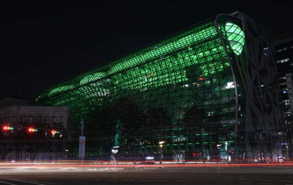 서울시, '파리 기후변화 협정 5주년' 기념 12일 시청사 녹색 점등식