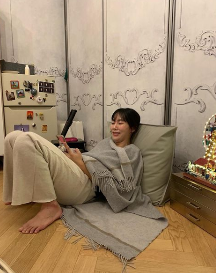 '이범수♥' 이윤진, 명품백 가득한 드레스룸 공개…럭셔리 자택 '눈길'