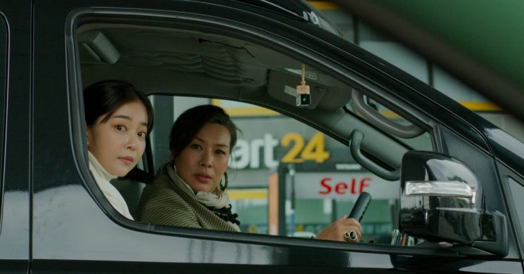 '큰엄마의 미친봉고' 정영주·김가은 탑승, 2월초 개봉