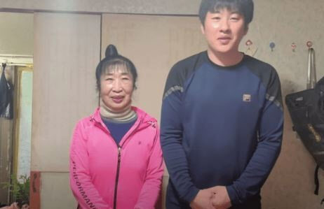 "태연해야 하는데 자기가 문제다"…'티켓다방 의혹' 36살差 유튜버 부부 진실은