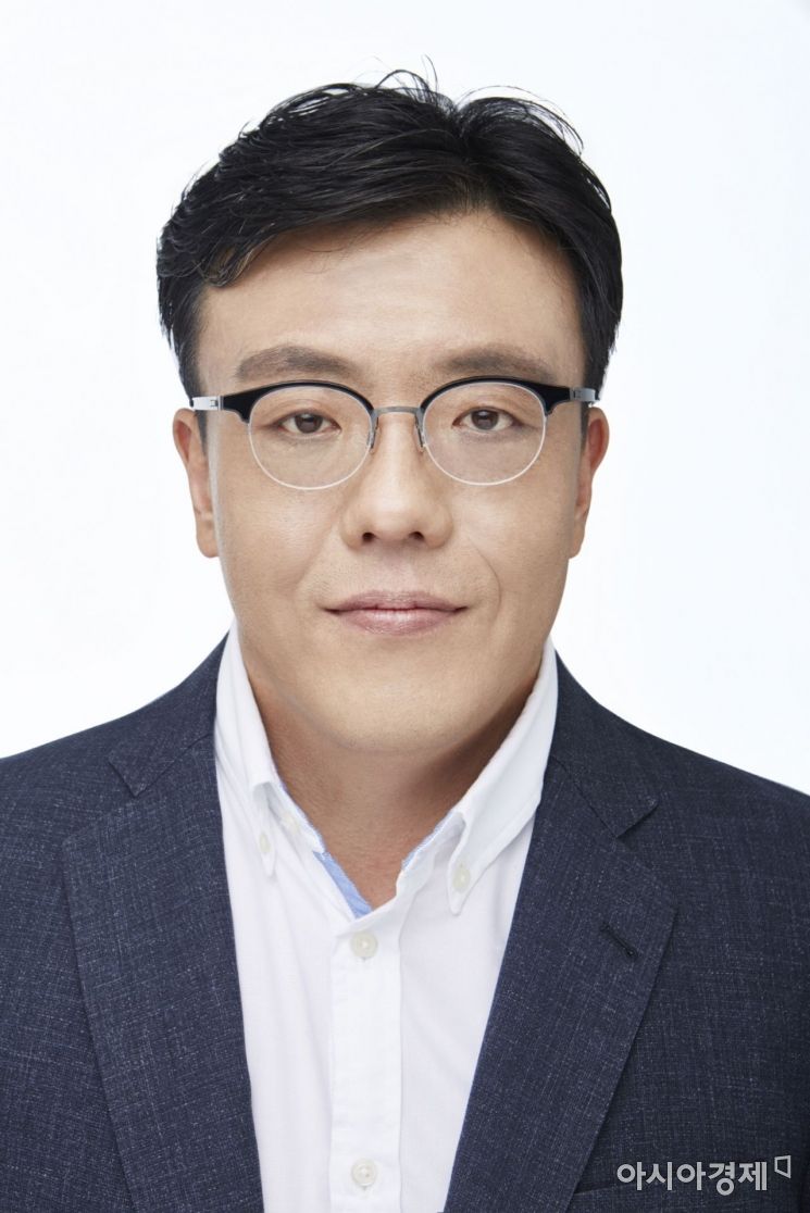최우수상을 수상한 한라식품 이재한 대표