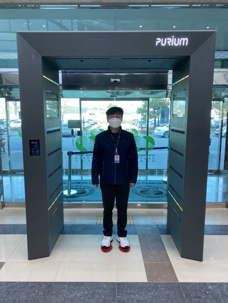 새울원자력본부에 설치된 스마트IoT 에어샤워기 방역시스템.