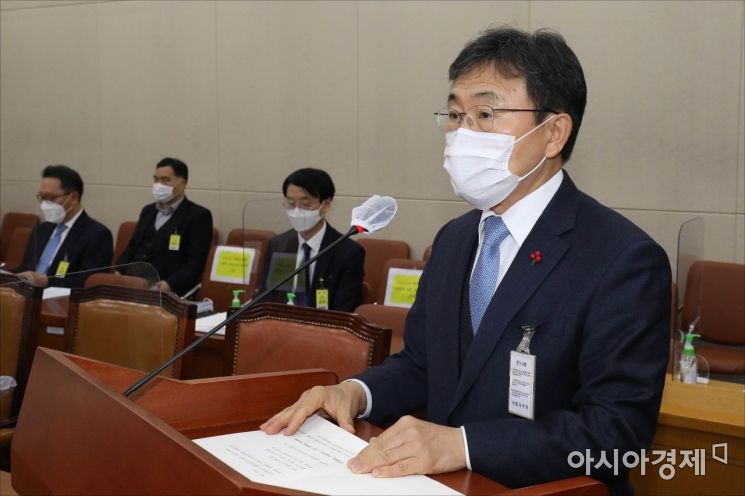 권덕철 보건복지부 장관 후보자가 22일 국회 보건복지위원회에서 열린 인사청문회에 출석, 모두발언을 하고 있다./윤동주 기자 doso7@
