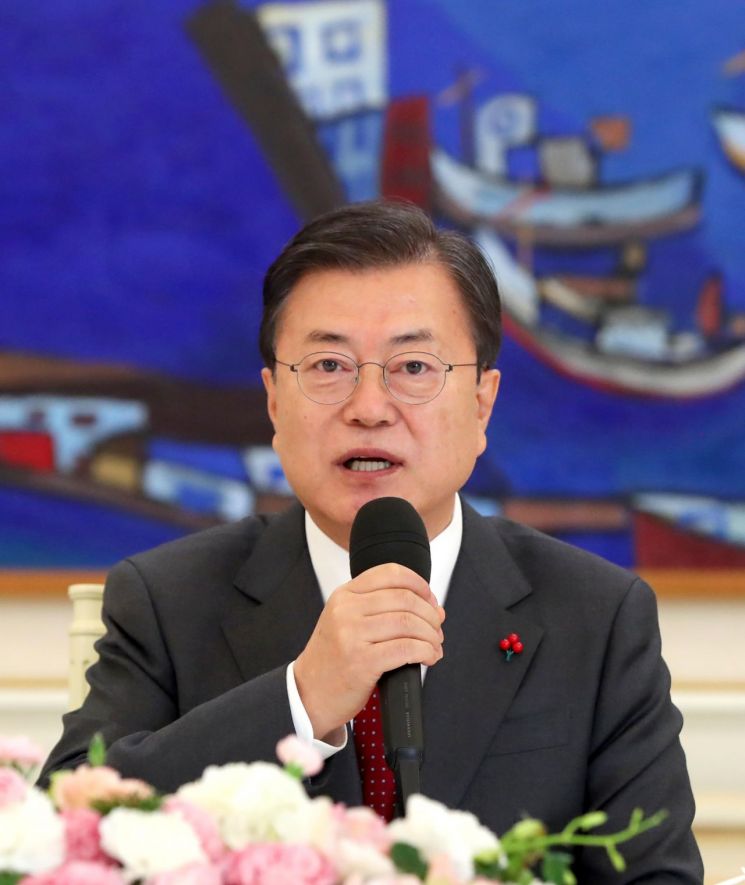 文대통령 "내년 정부 출범 5년 차, 소임 다하도록 도와주시길"