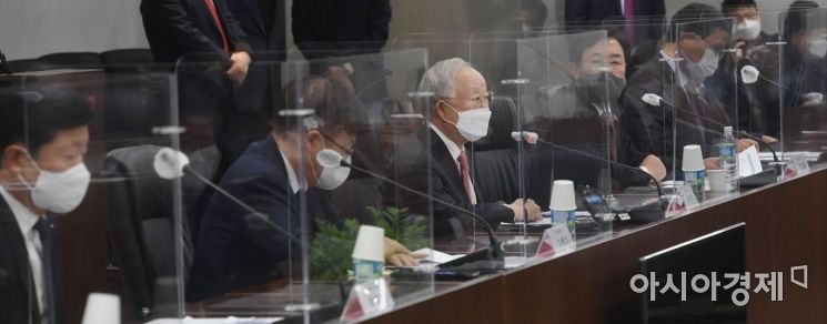 [포토]모두발언하는 손경식 경총 회장