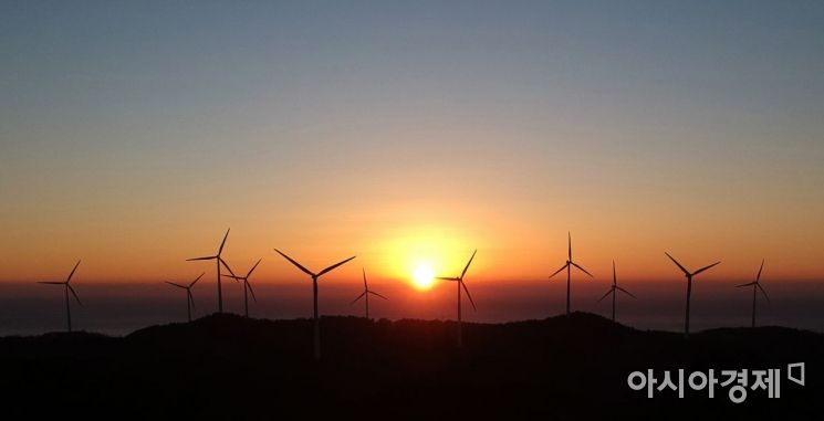 '사모펀드' 벗어나지 못하는 영덕풍력발전의 '눈물' … 완전 자본잠식 과정 살펴보니