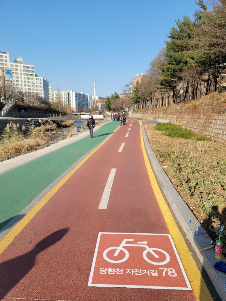 자전거길 위치정보 쉬워졌다...노원구, 노면표시·기초번호판 설치 
