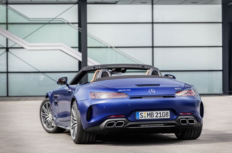 벤츠, 정통 오픈탑 스포츠카 '더 뉴 AMG GT C 로드스터' 출시