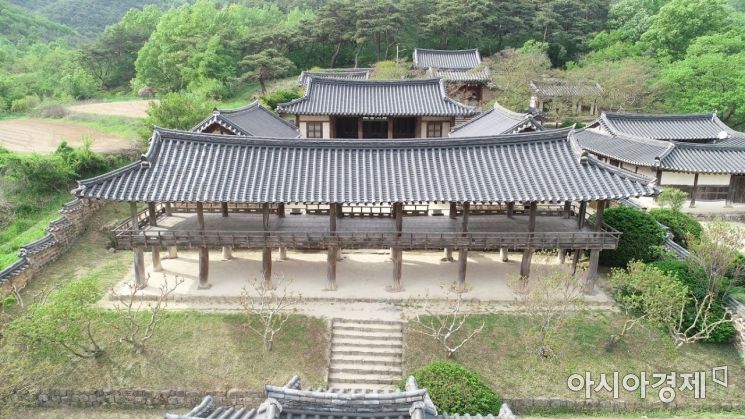 병산서원 만대루.