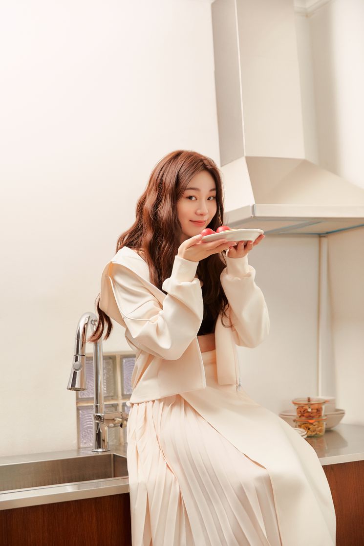 김연아·뉴발란스, 21SS 첫 화보