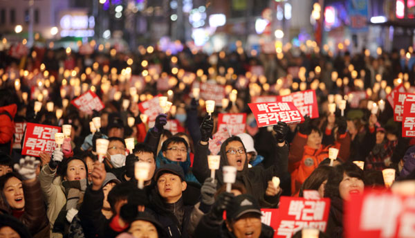 박근혜 당시 대통령 퇴진을 촉구하는 촛불집회 [이미지출처=연합뉴스]