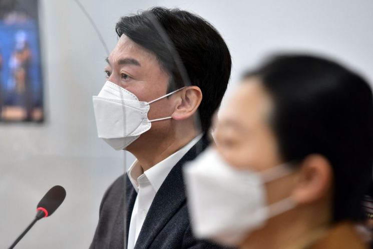 안철수 국민의당 대표가 지난 4일 국회에서 열린 2021년 첫 최고위원회의에서 발언하고 있다. / 사진=연합뉴스