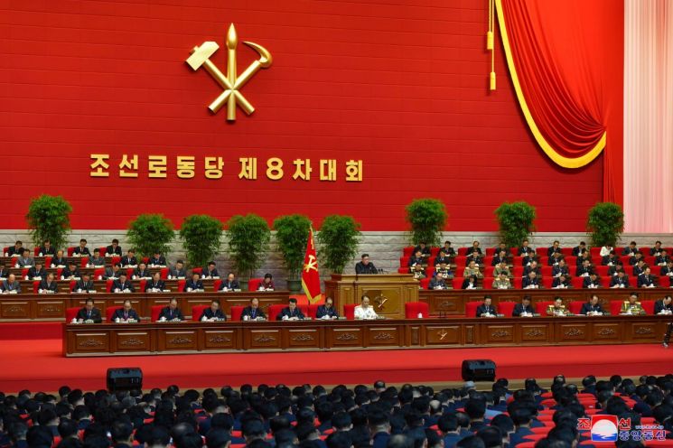 핵보유국 공식화한 김정은…자력갱생·정면돌파 심화 (종합)
