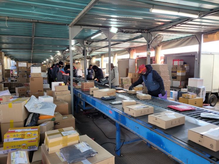 택배·배달·대리운전·환경미화원…필수노동자 6만명 건강진단