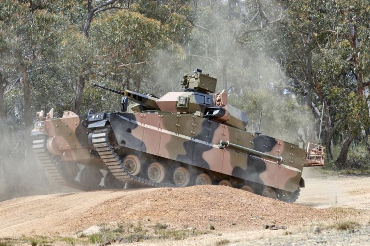 [양낙규의 Defence photo]호주 첫 등판한 레드백 장갑차