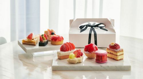 호텔 '딸기 뷔페'도 포장 판매…가격도 48% 저렴