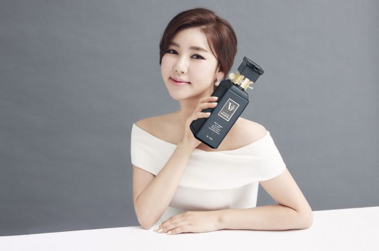 중소기업 전도사 송가인, 홈앤쇼핑 첫 출연