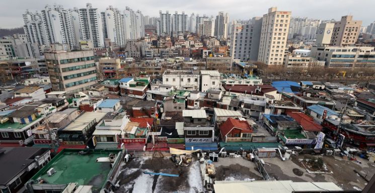 서울 관악구의 한 노후 주택 밀집 구역 [이미지출처=연합뉴스]