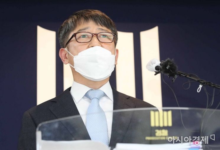 [포토]세월호 참사 브리핑하는 임관혁 단장 