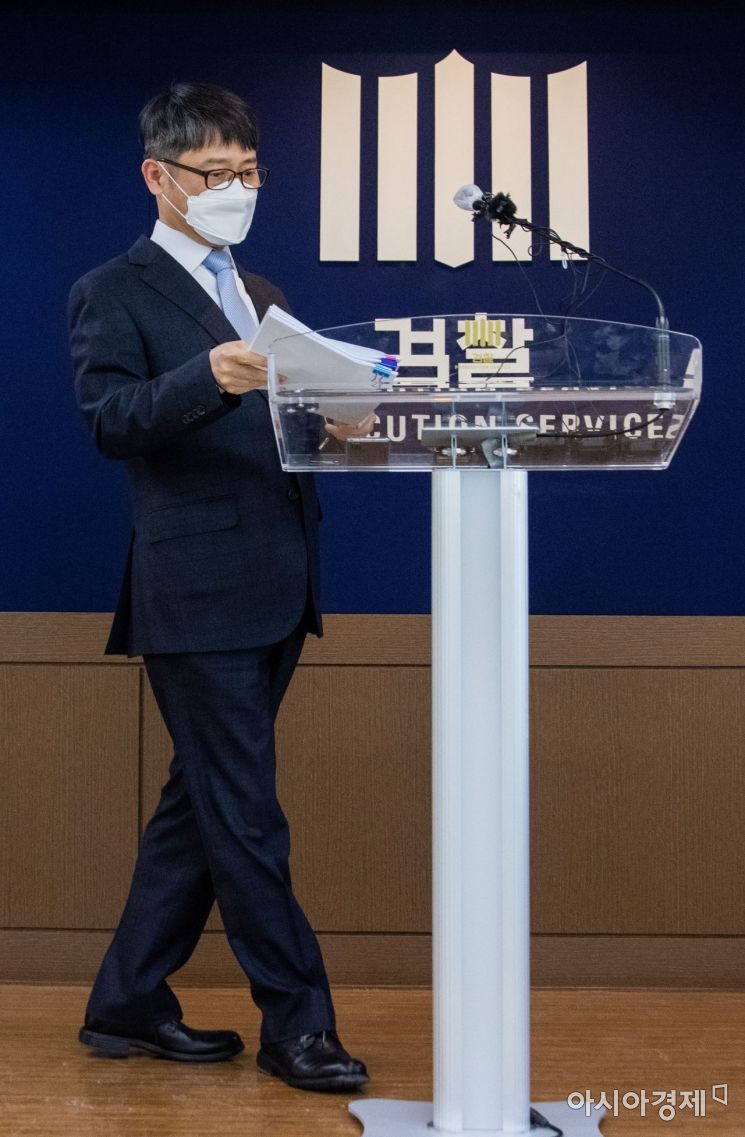 [포토]최종 브리핑 앞둔 임관혁 단장 