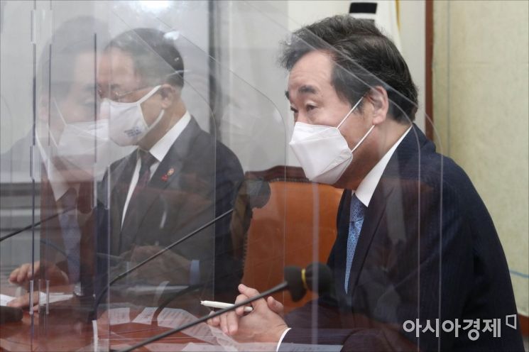 이낙연 더불어민주당 대표가 20일 국회에서 열린 고위당정협의회에 참석, 모두발언을 하고 있다./윤동주 기자 doso7@