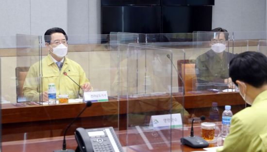 김영록 전남지사, 영암 방역현장 방문 ‘총력 대응’ 당부