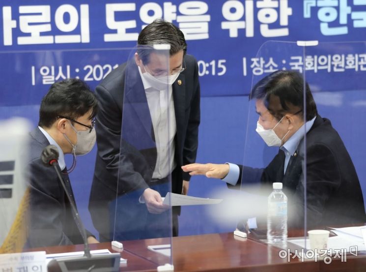 2200조 부동산 금융, 뉴딜펀드·혁신기업 육성자금으로 전환한다 