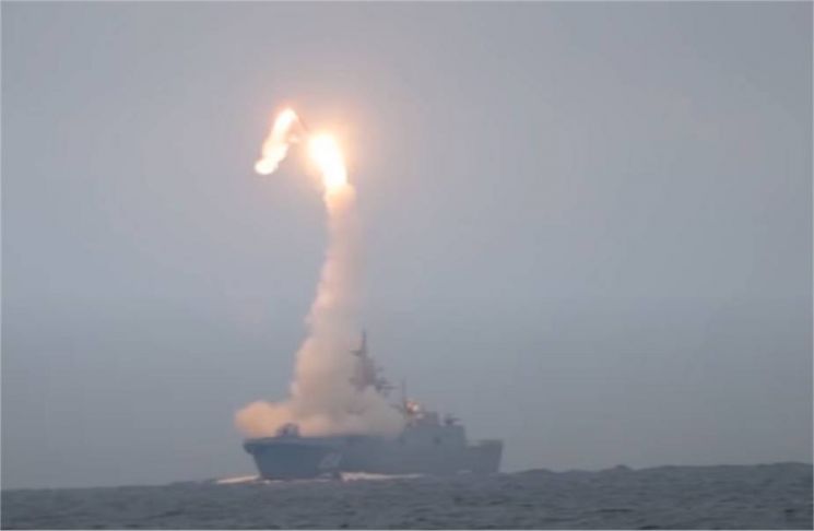 러시아는 내년에 배치할 극초음속 미사일는