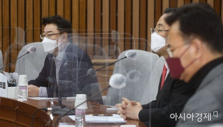 [포토] 발언하는 김성원 수석부대표