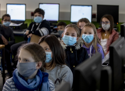 獨 베를린 병원 英 변이 바이러스 집단 감염으로 폐쇄 조치