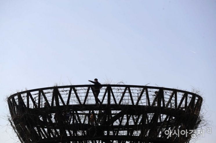 [포토]맑은 하늘 아래 