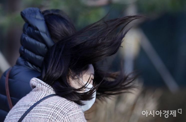 [포토] 전국에 ‘강풍주의보’, 내일 아침 기온 뚝