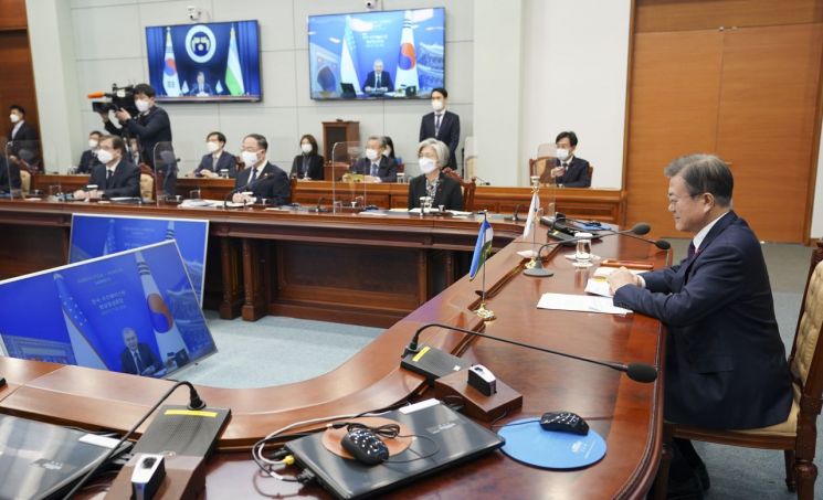 韓-우즈벡, 상품무역협정 협상 개시…신북방정책 14개국 중 최초