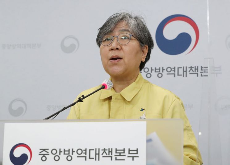 '韓 내년말 집단면역' 관측에…정부 "백신 수급 철저히 관리"(상보)