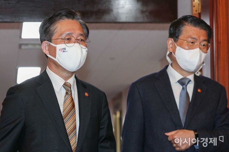 성윤모 산업부 장관 "월성 1호기 경제성 평가, 조작 아냐"