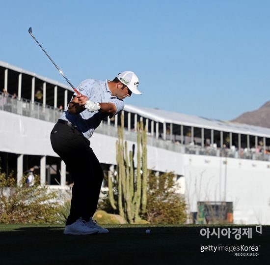 이경훈 "5언더파 깜짝 스타트"…그린적중률이 100%?