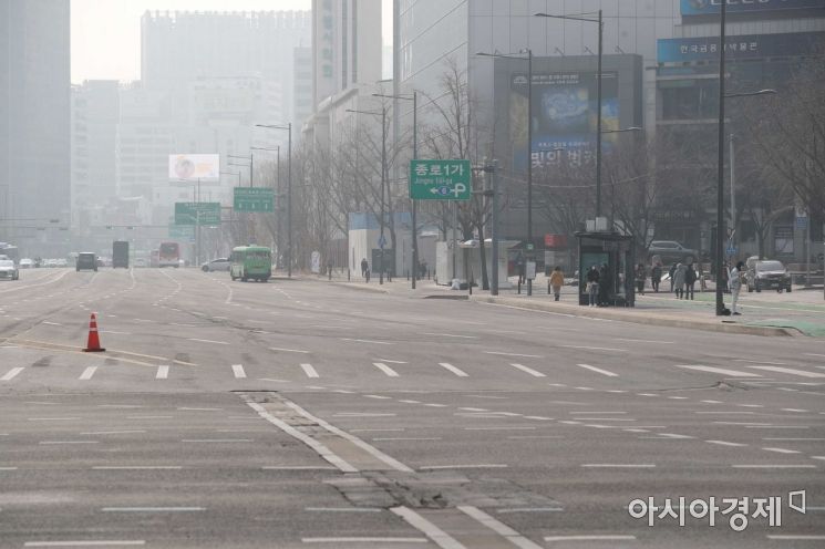 [포토]연휴 첫날 한산한 서울 도심 