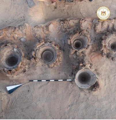 ▲이집트 아비도스에서 발굴된 세계에서 가장 오래된 것으로 추정되는 맥주 양조장. (출처=이집트 관광유물부 페이스북 캡처)